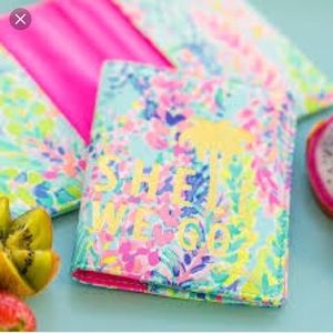 Lilly Pulitzer Passport Cover GWP